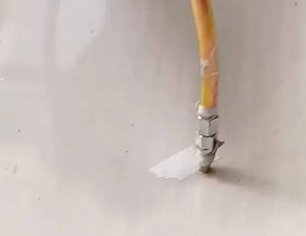 鄂托克旗瓷砖空鼓维修公司专业解答在瓷砖铺贴过程中，如果使用的砂料过粗（如全部使用了粗砂），可能会导致以下问题